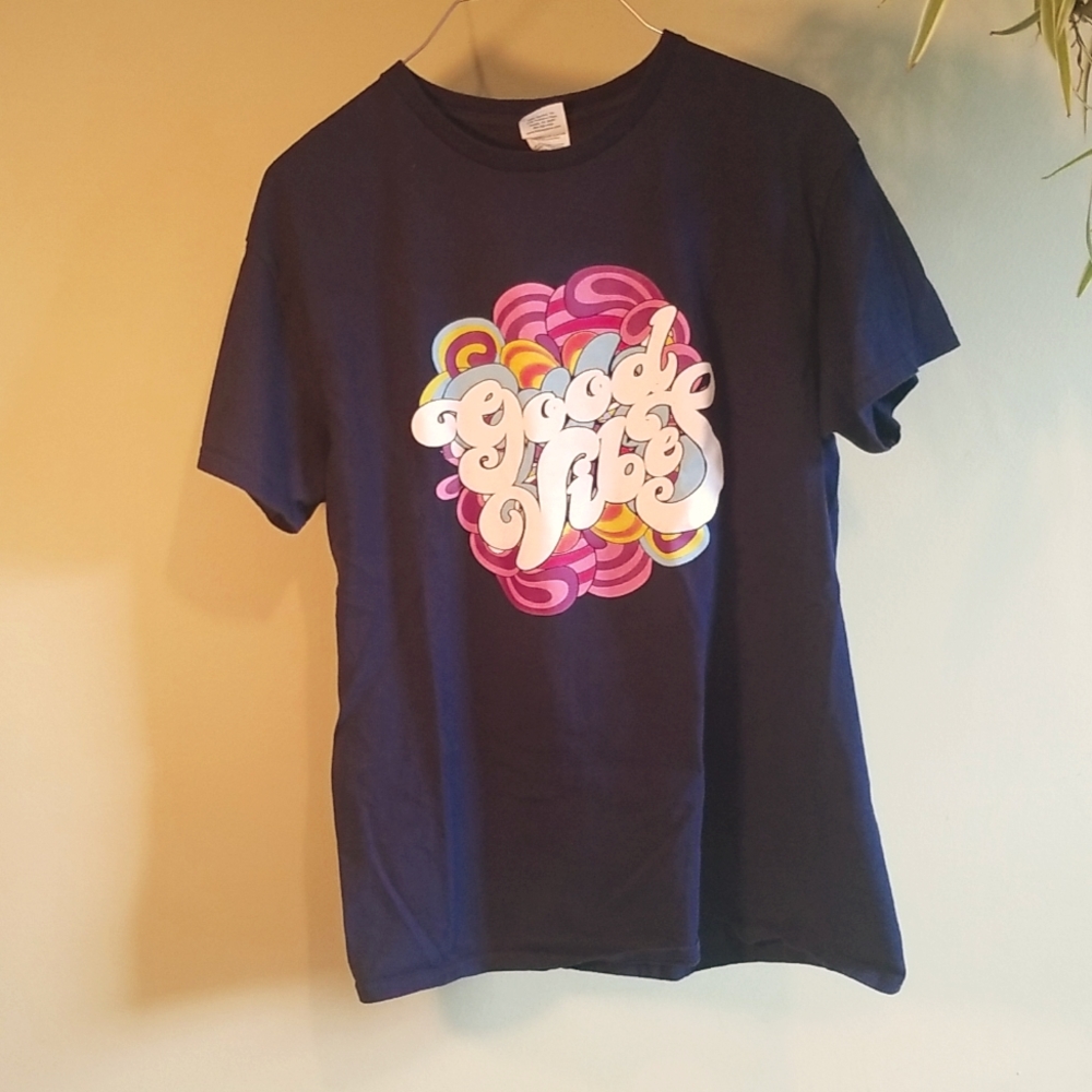 Womens Delta Good Vibes Short Sleeve Shirt